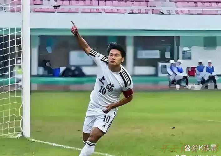 开云体育下载中心:国少前腰蒯纪闻继续“向前突进” 开云体育下载中心:国少前腰蒯纪闻继续“向前突进”